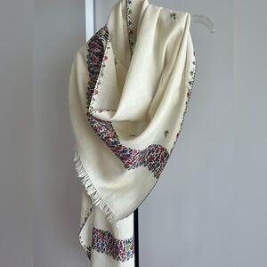 New Heirloom scarf - 100% Wool Kashmir Shawl Wrap Ivory Floral Hand Embroidered